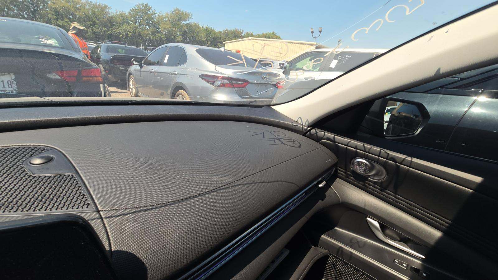 2025 Hyundai Elantra SEL Convenience FWD