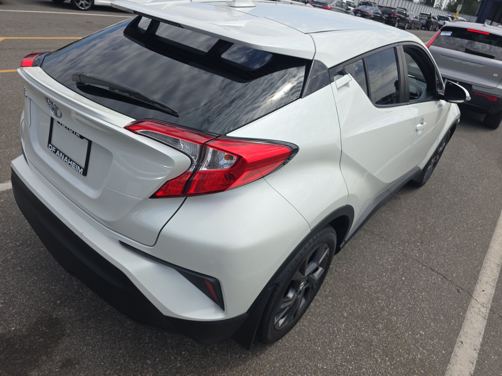 2018 Toyota C-HR XLE Premium FWD