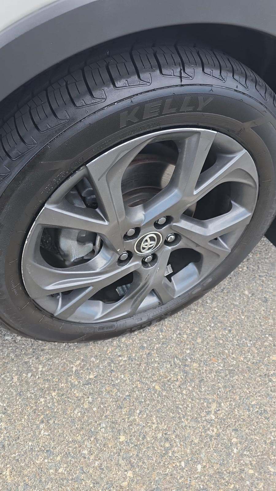 2018 Toyota C-HR XLE Premium FWD