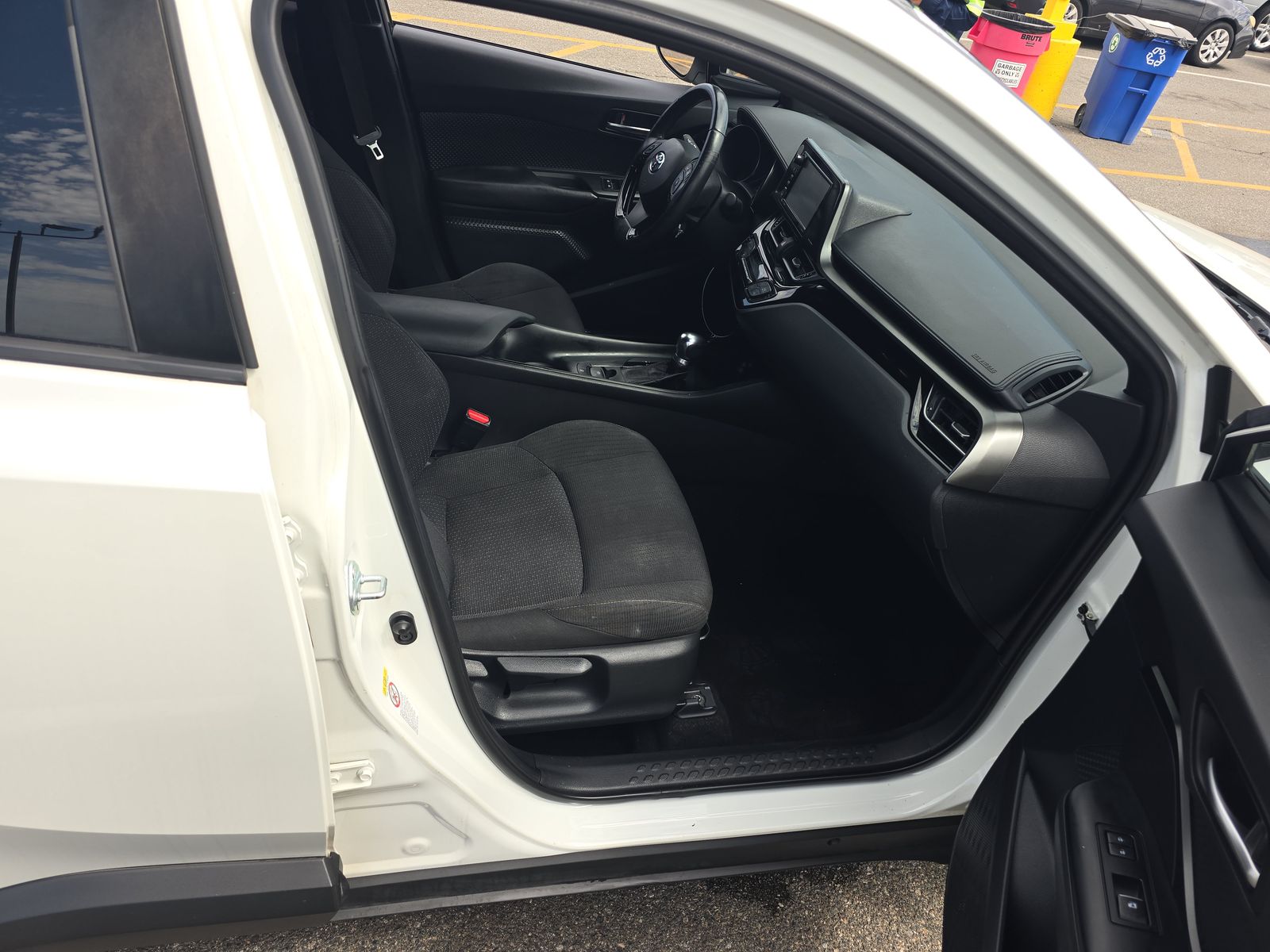 2018 Toyota C-HR XLE Premium FWD