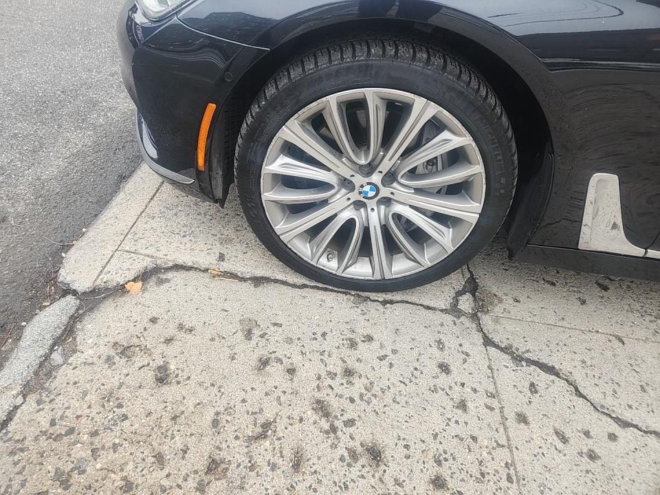 2016 BMW 7 Series 750i xDrive AWD