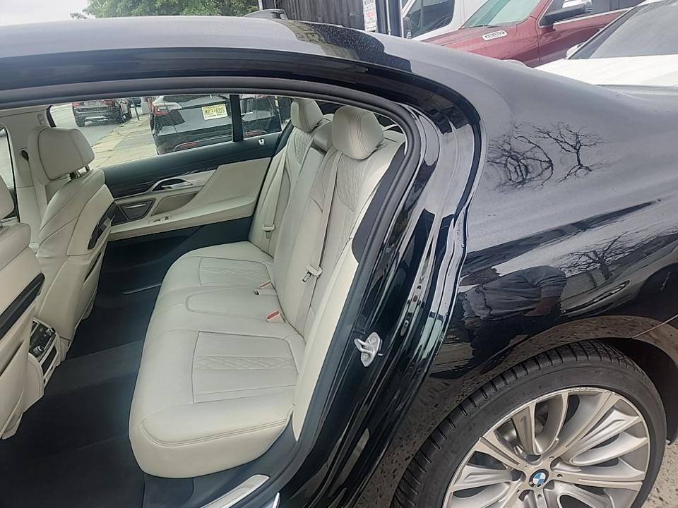 2016 BMW 7 Series 750i xDrive AWD