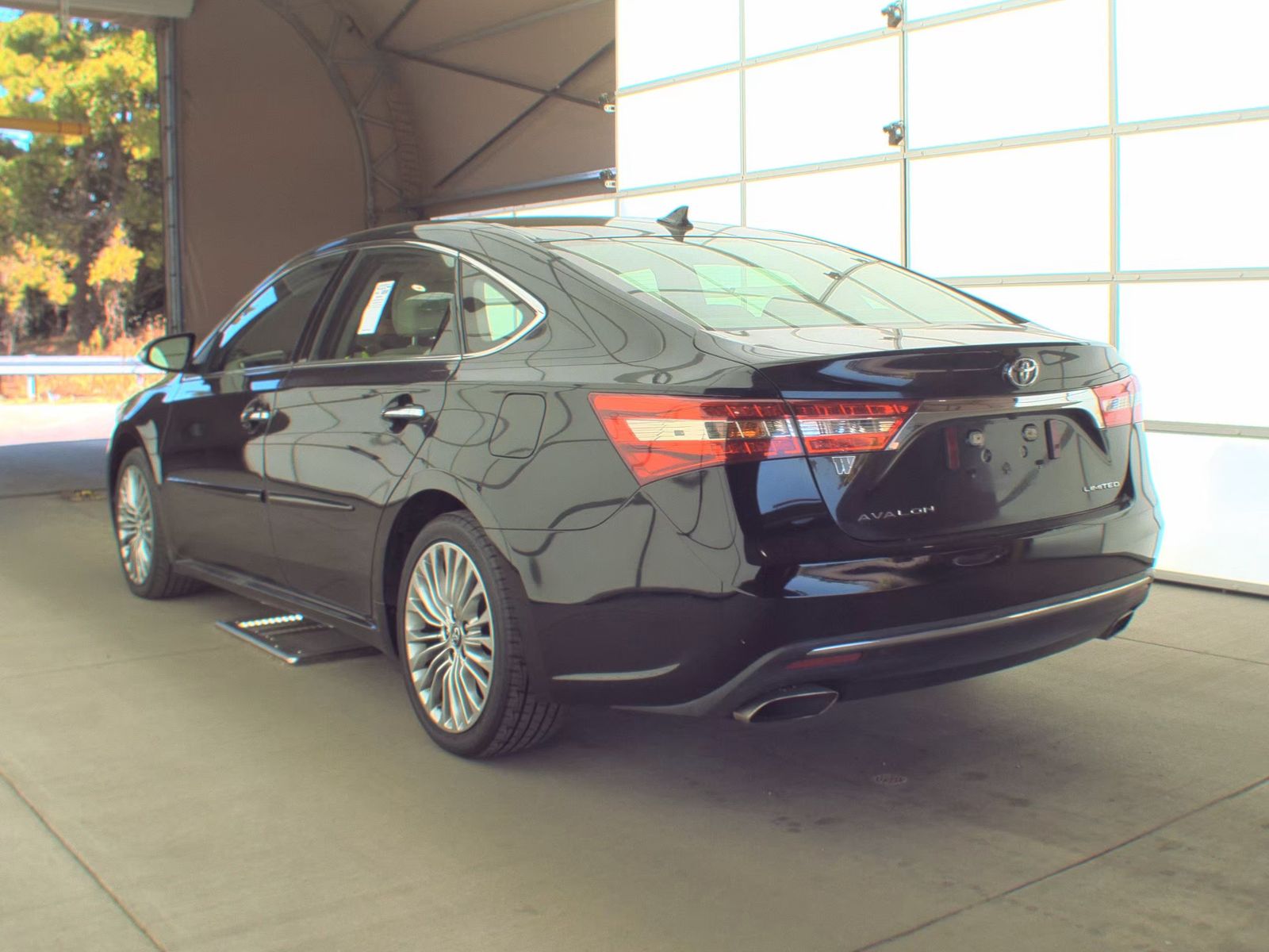 2018 Toyota Avalon Limited FWD