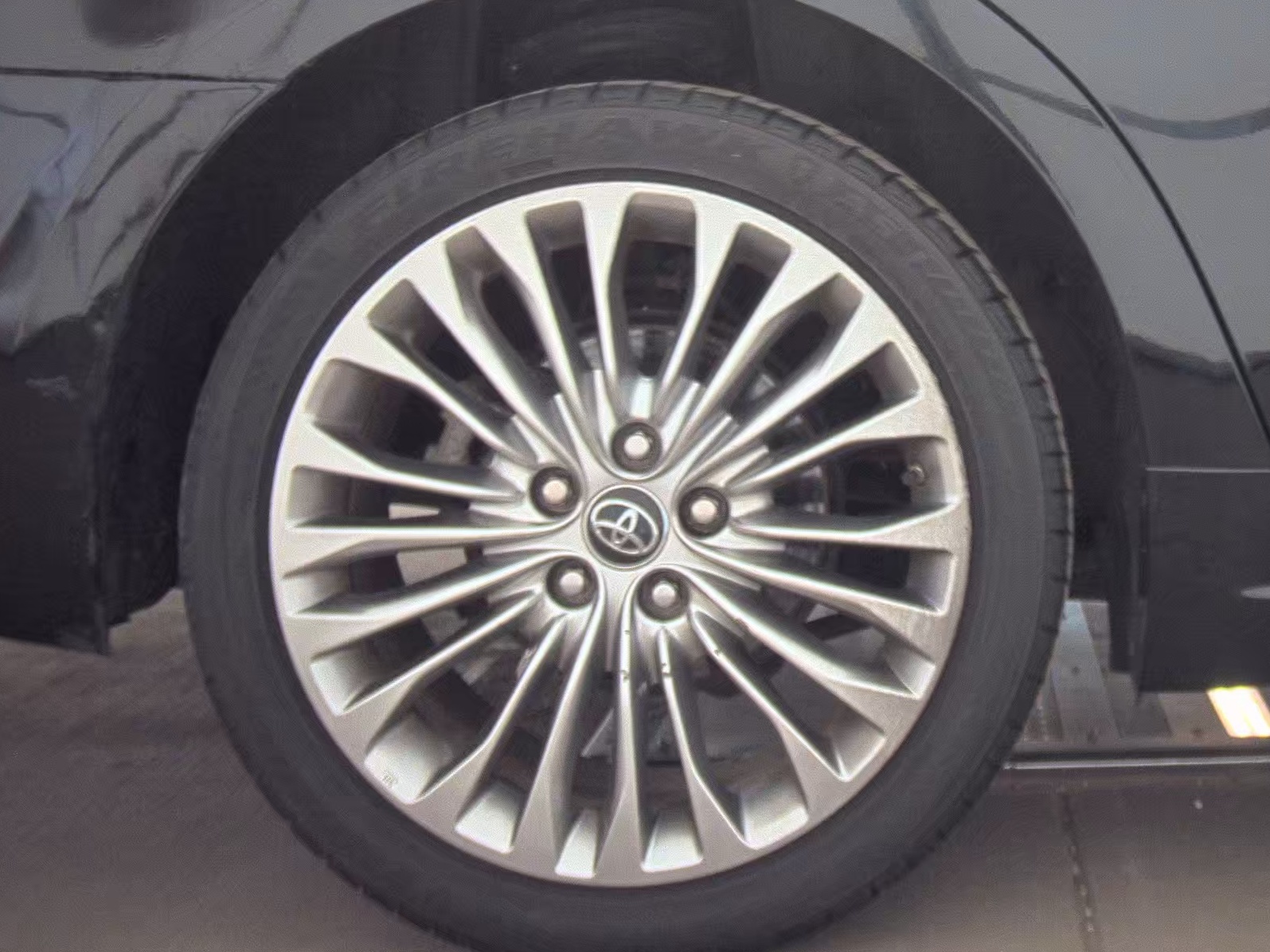 2018 Toyota Avalon Limited FWD