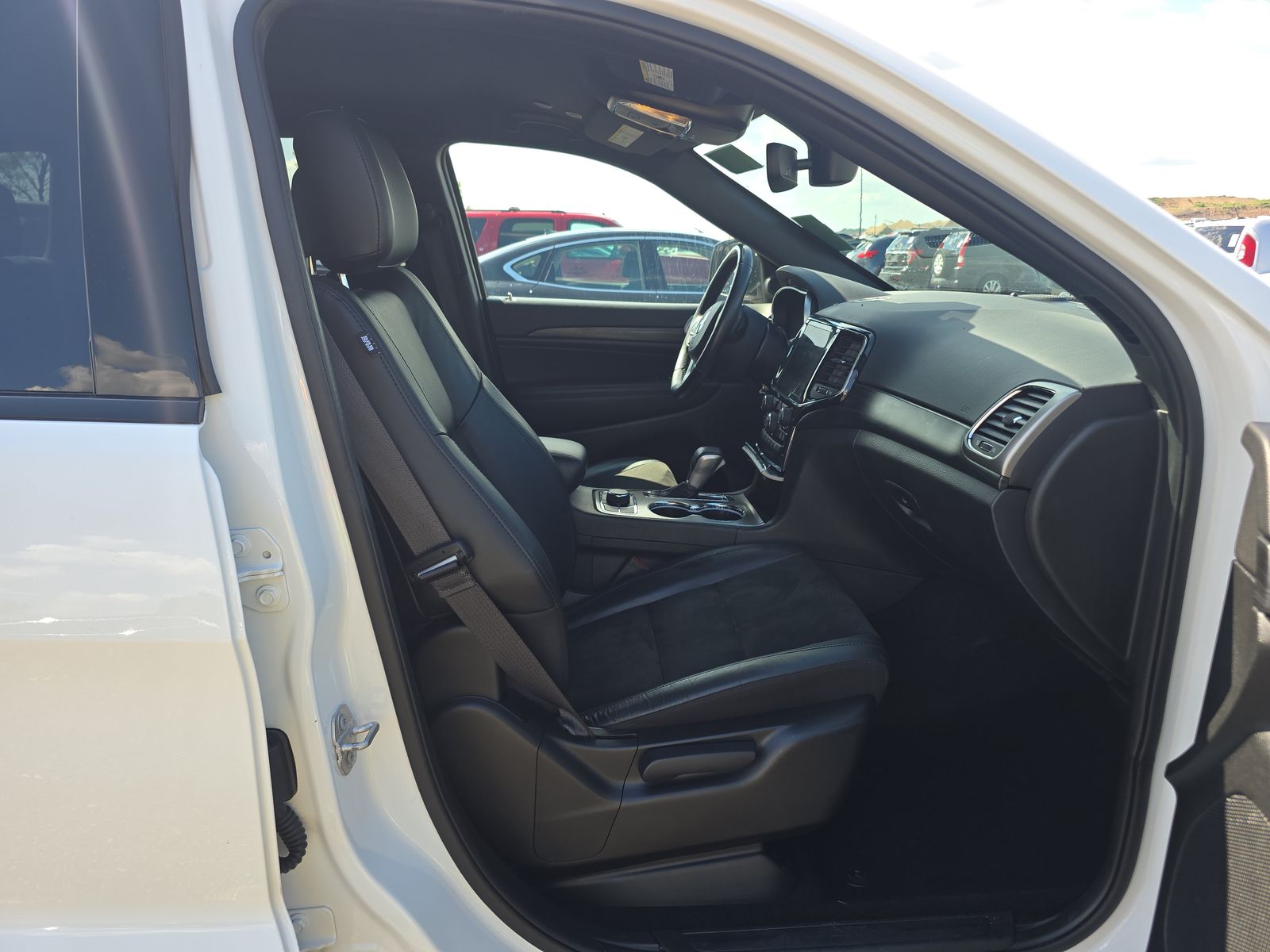 2022 Jeep Grand Cherokee Laredo X AWD