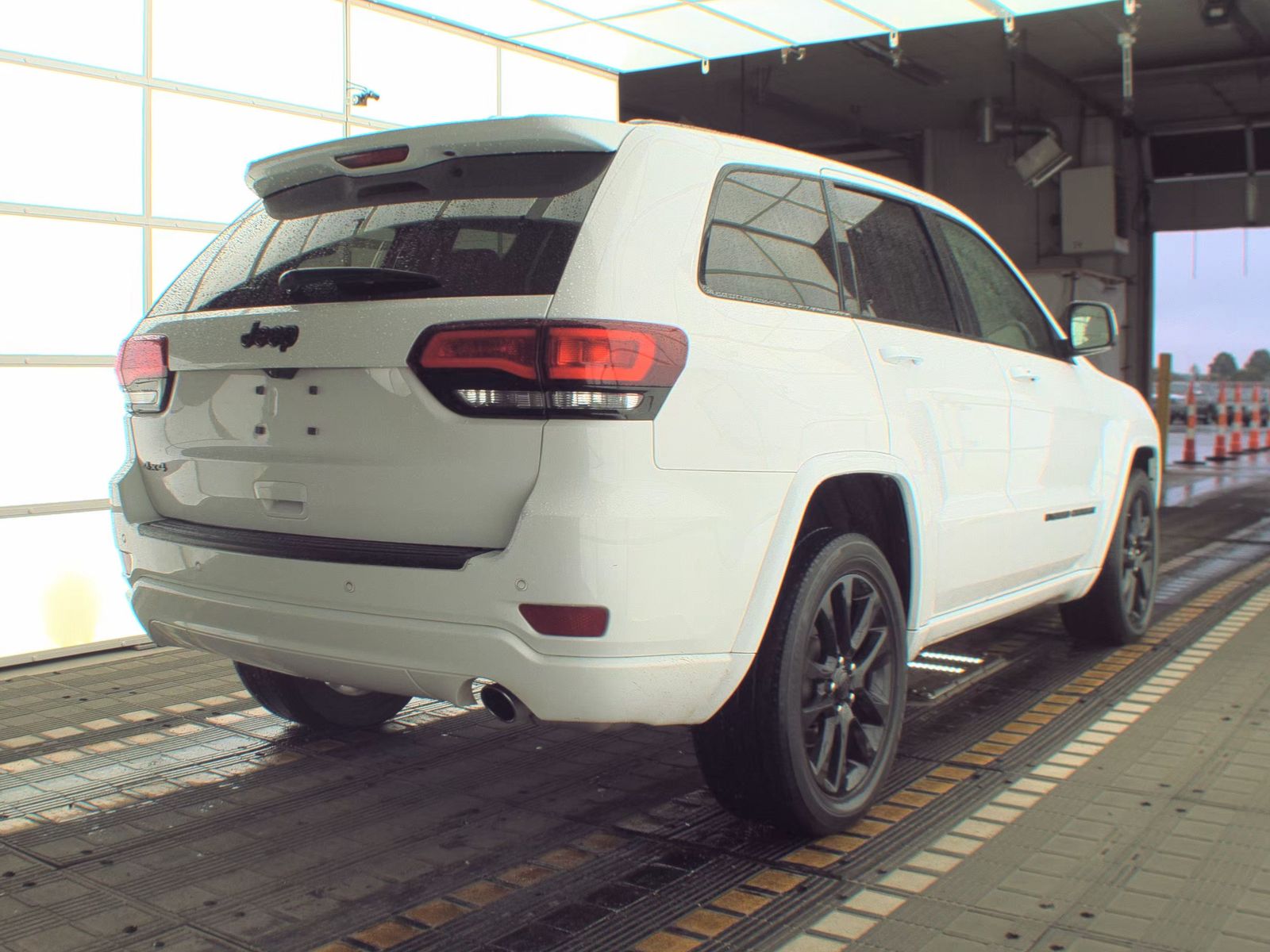 2022 Jeep Grand Cherokee Laredo X AWD