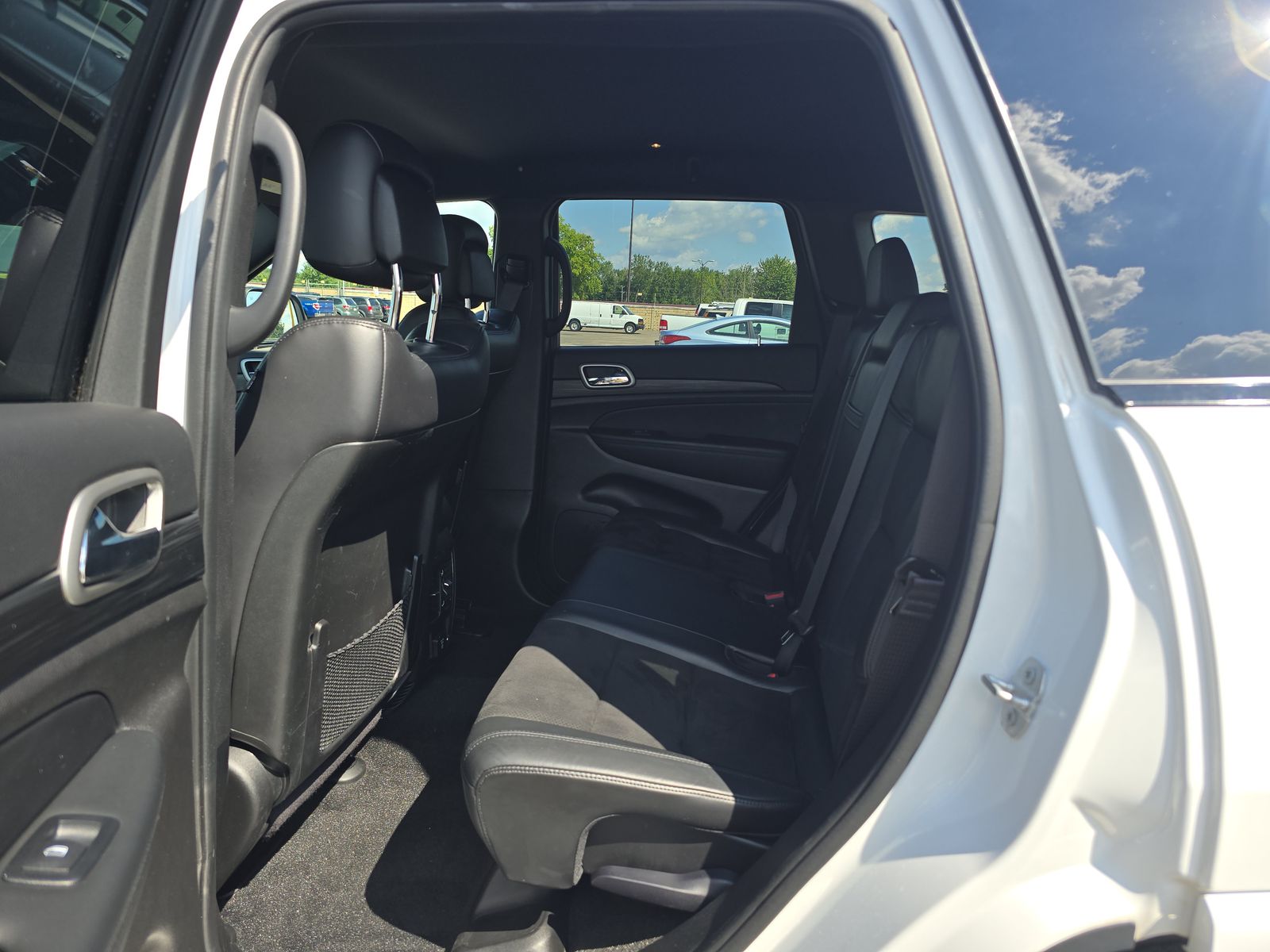 2022 Jeep Grand Cherokee Laredo X AWD