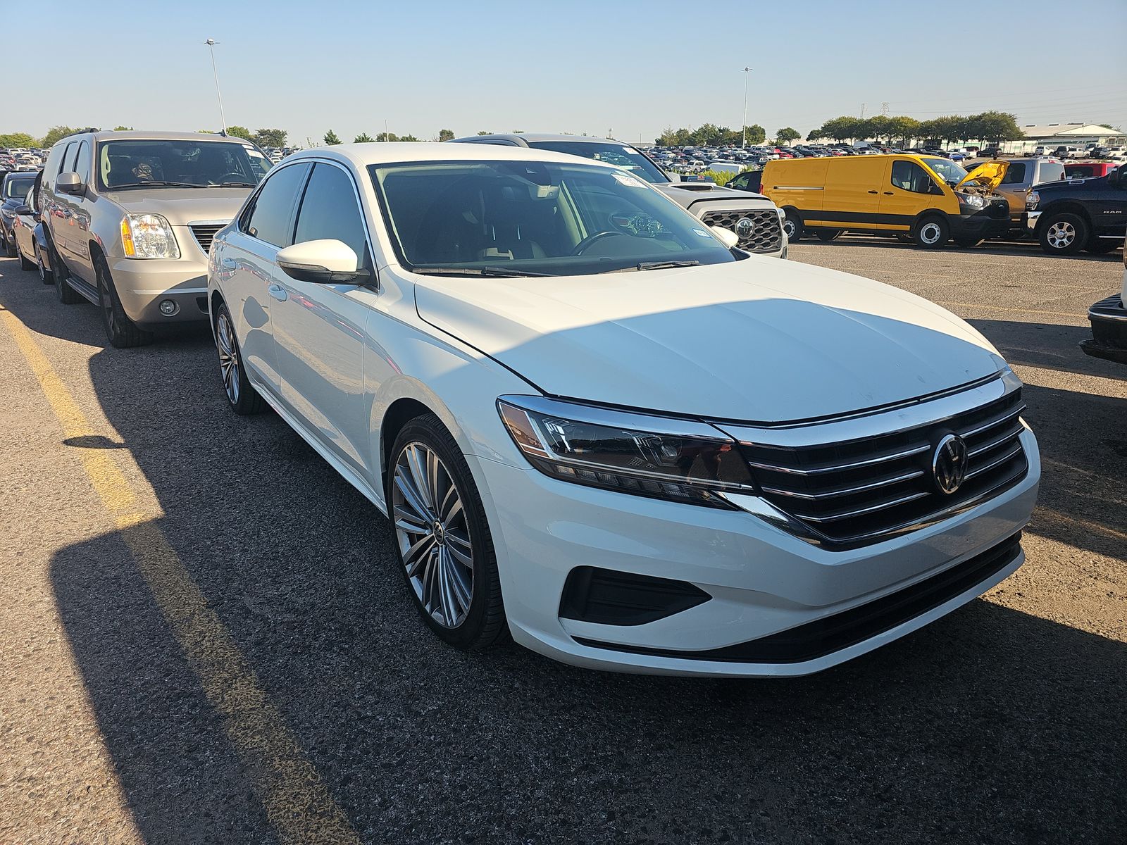 2020 Volkswagen Passat 2.0T SE FWD