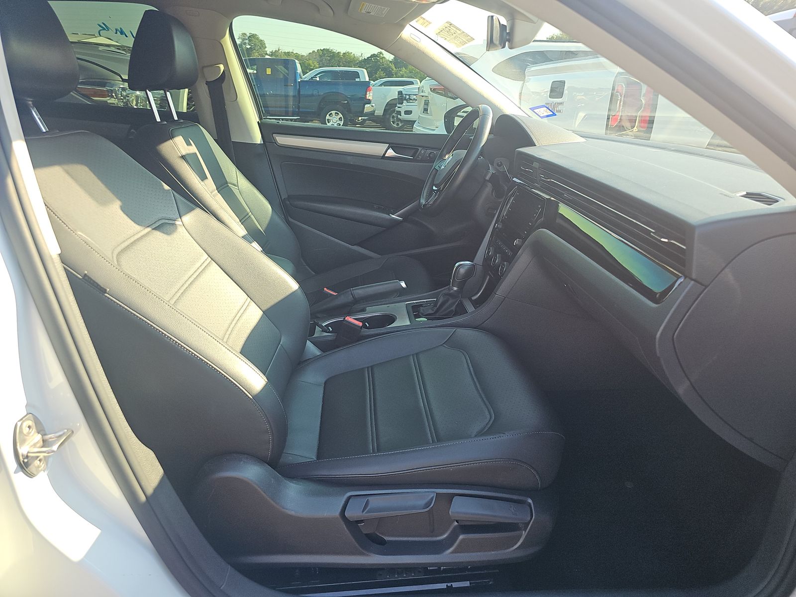 2020 Volkswagen Passat 2.0T SE FWD