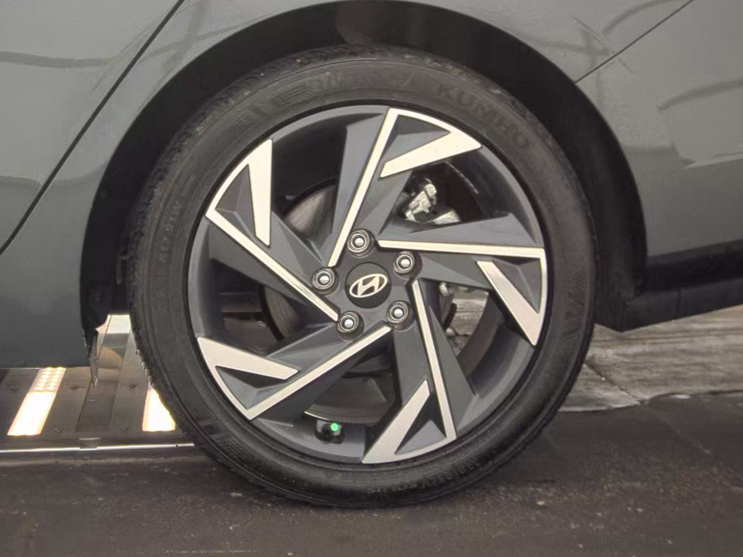 2025 Hyundai Elantra SEL Convenience FWD