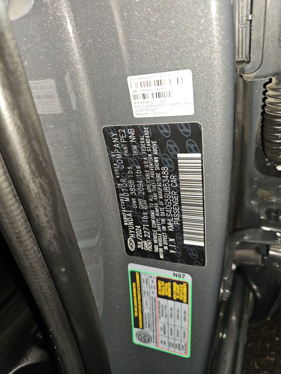 2025 Hyundai Elantra SEL Convenience FWD