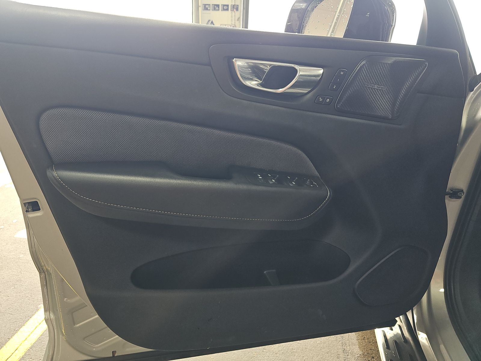 2022 Volvo XC60 B6 R-Design AWD