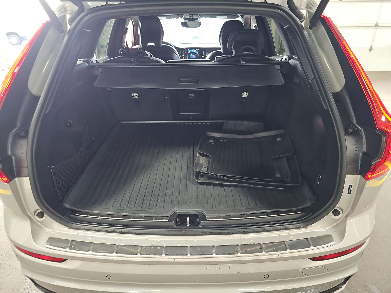 2022 Volvo XC60 B6 R-Design AWD