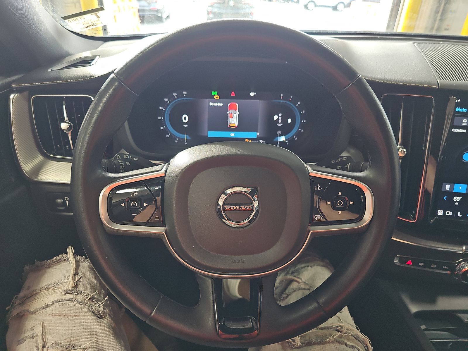 2022 Volvo XC60 B6 R-Design AWD