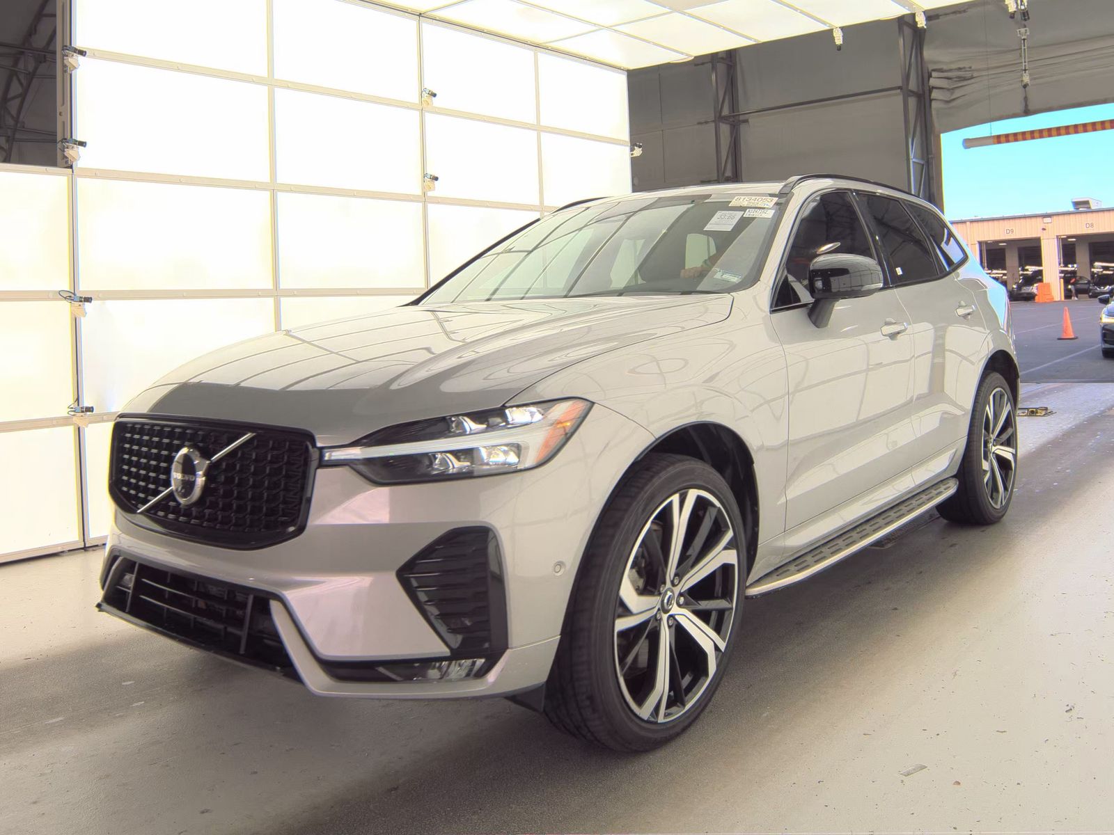 2022 Volvo XC60 B6 R-Design AWD