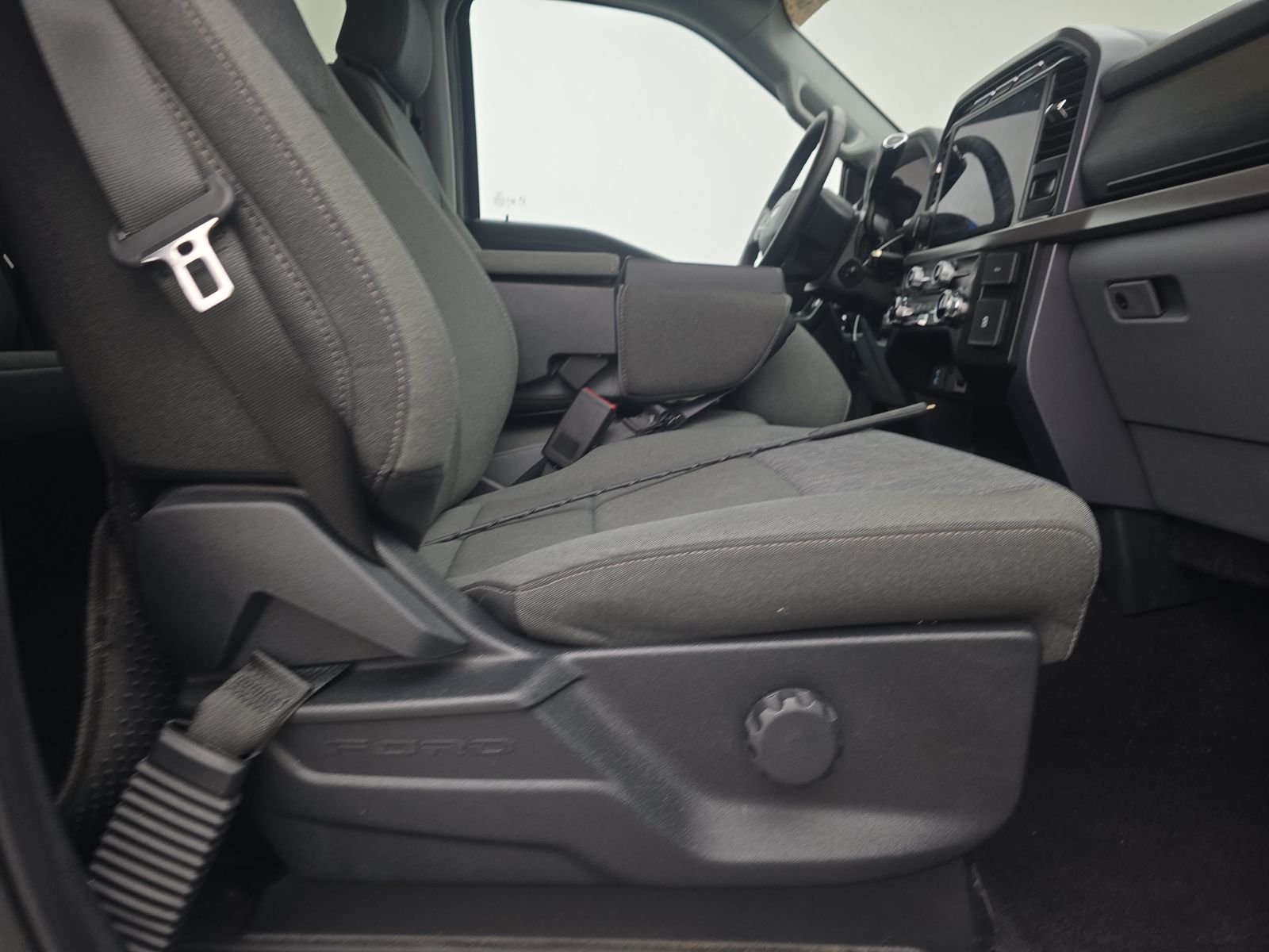 2024 Ford F-150 XLT AWD