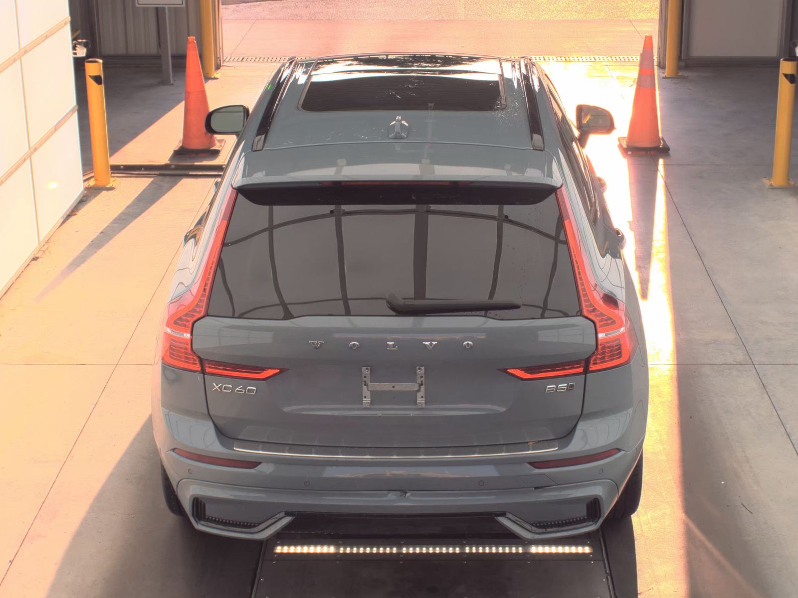 2023 Volvo XC60 B5 Plus AWD