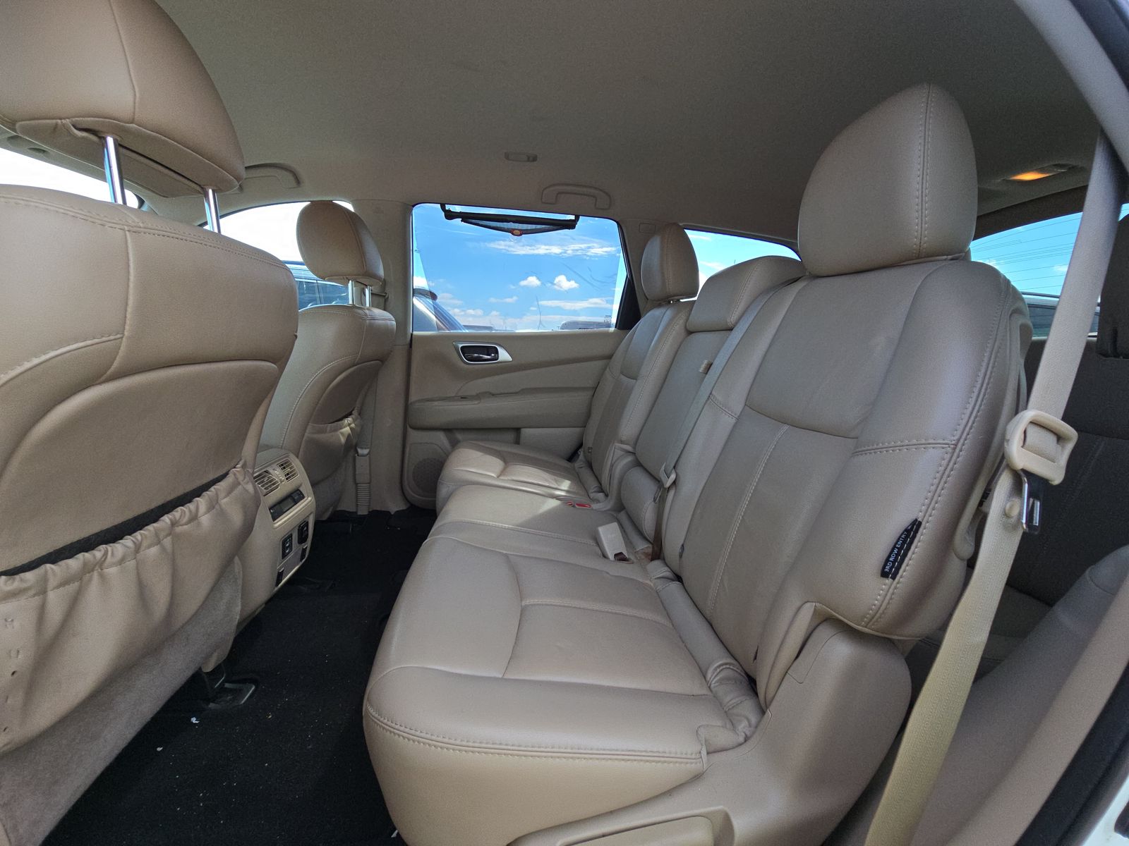 2018 Nissan Pathfinder SL FWD