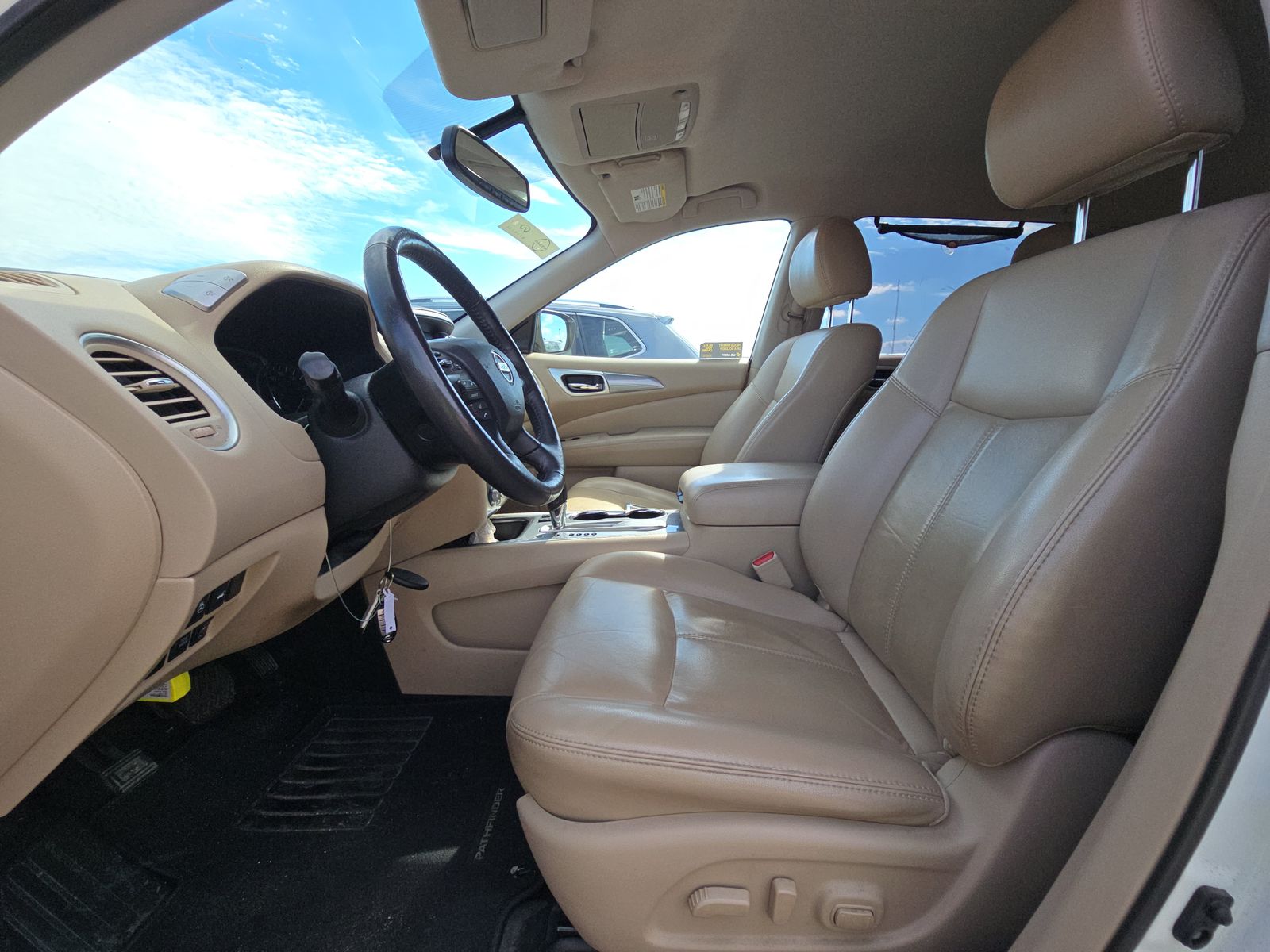 2018 Nissan Pathfinder SL FWD