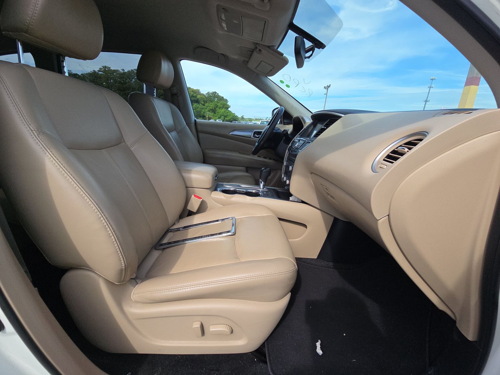 2018 Nissan Pathfinder SL FWD