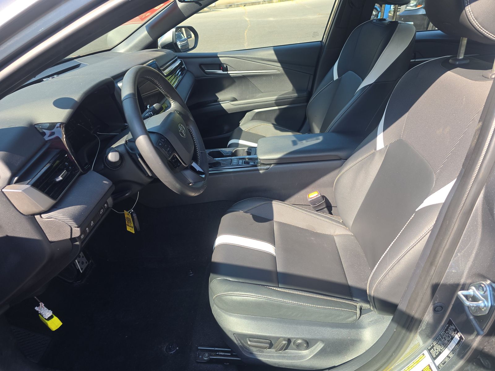 2025 Toyota Camry SE FWD