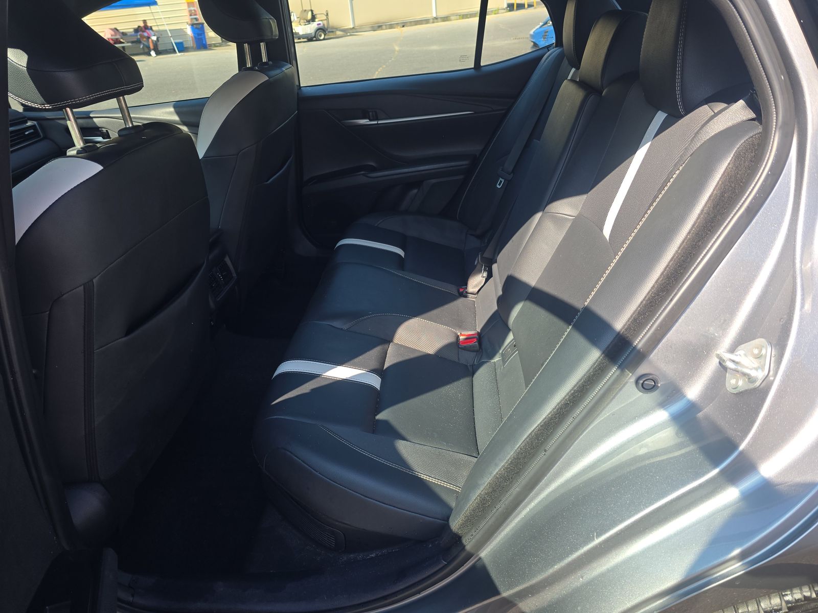 2025 Toyota Camry SE FWD