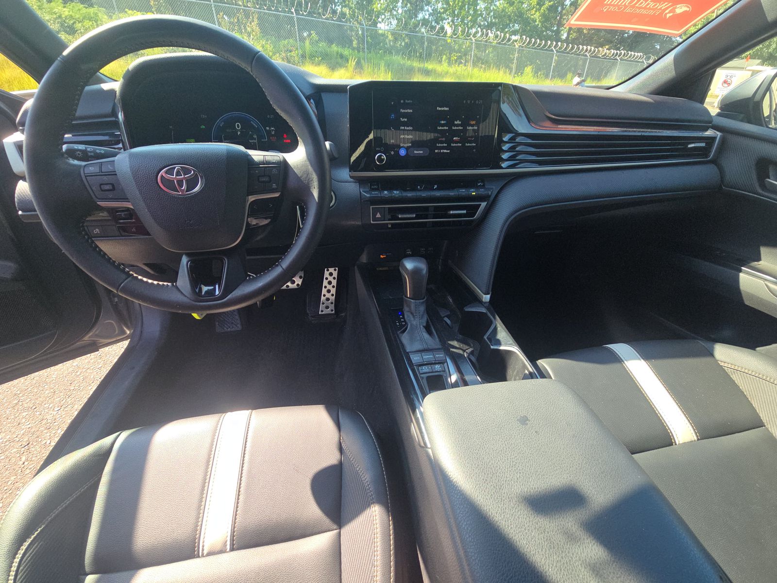 2025 Toyota Camry SE FWD