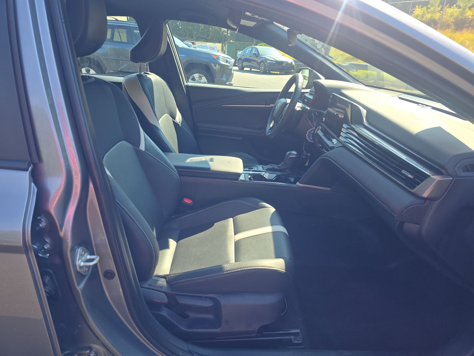 2025 Toyota Camry SE FWD