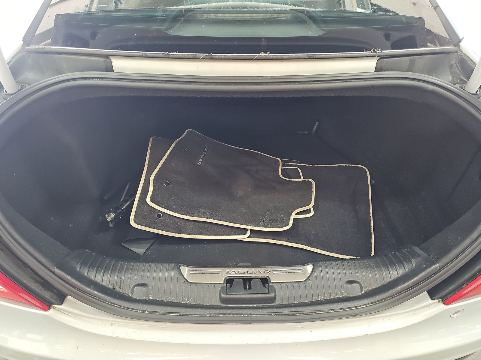 2016 Jaguar XJ L Portfolio FWD