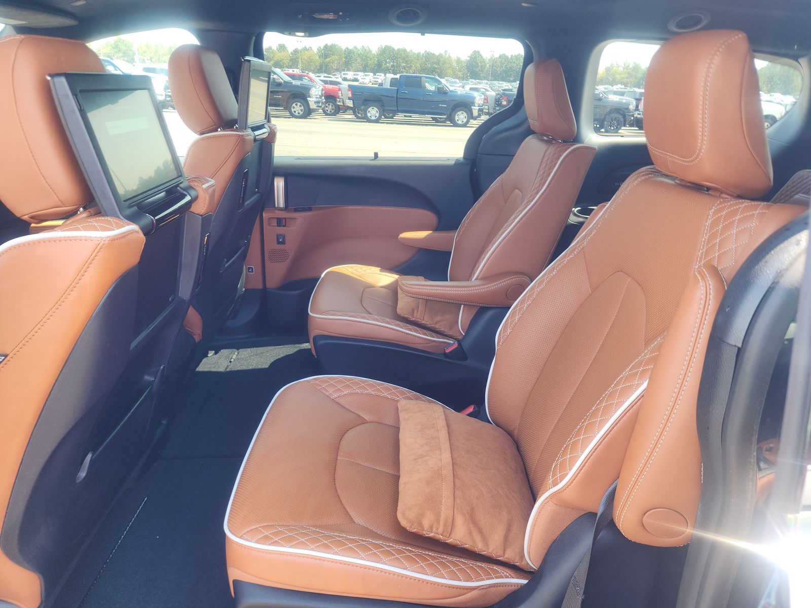 2024 Chrysler Pacifica Pinnacle FWD