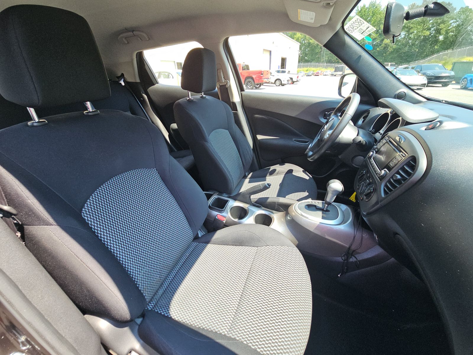 2016 Nissan JUKE S FWD