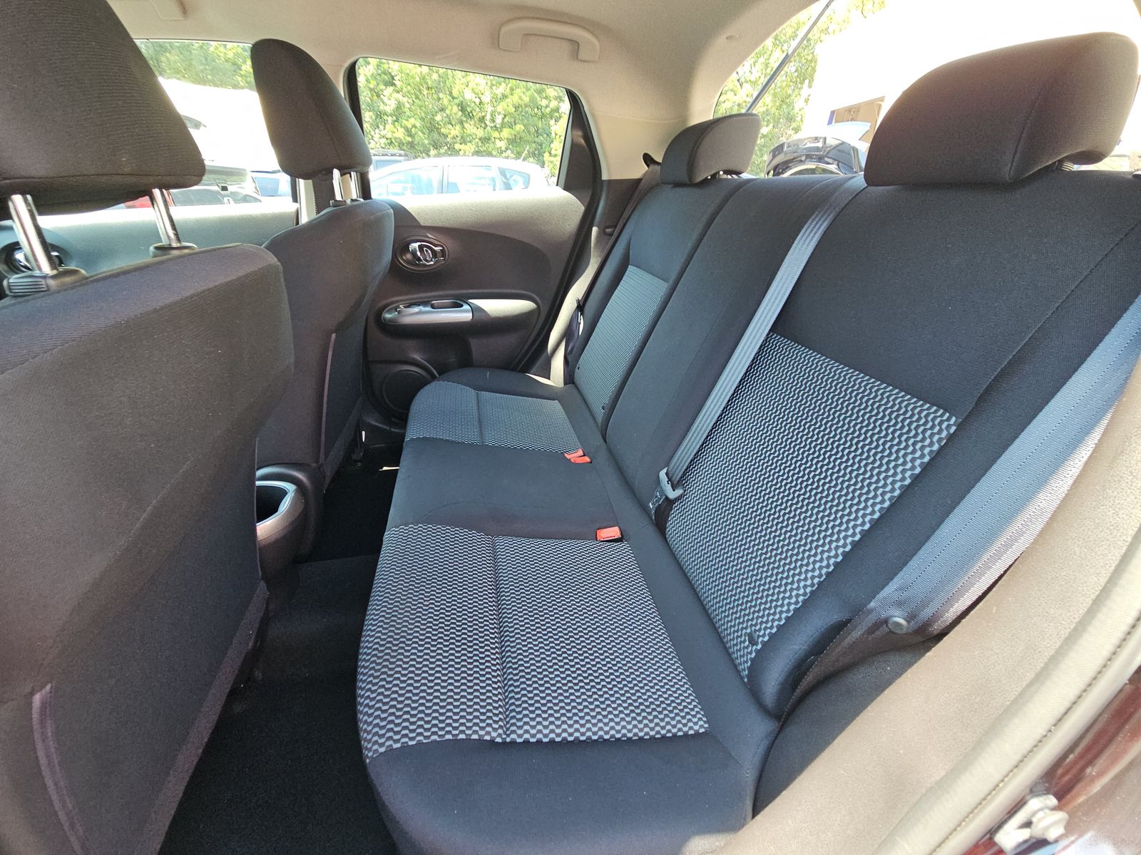 2016 Nissan JUKE S FWD