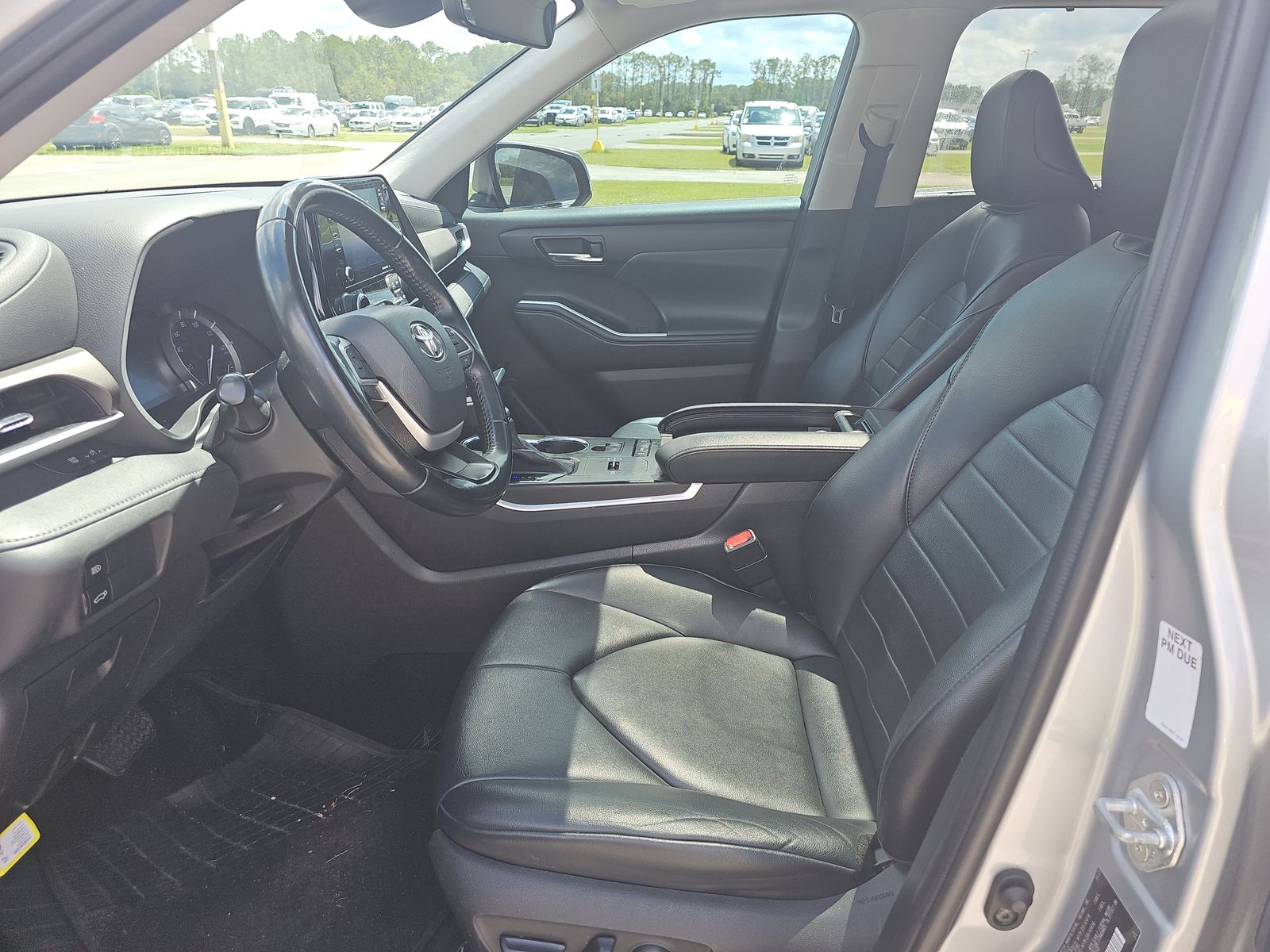 2022 Toyota Highlander XLE FWD