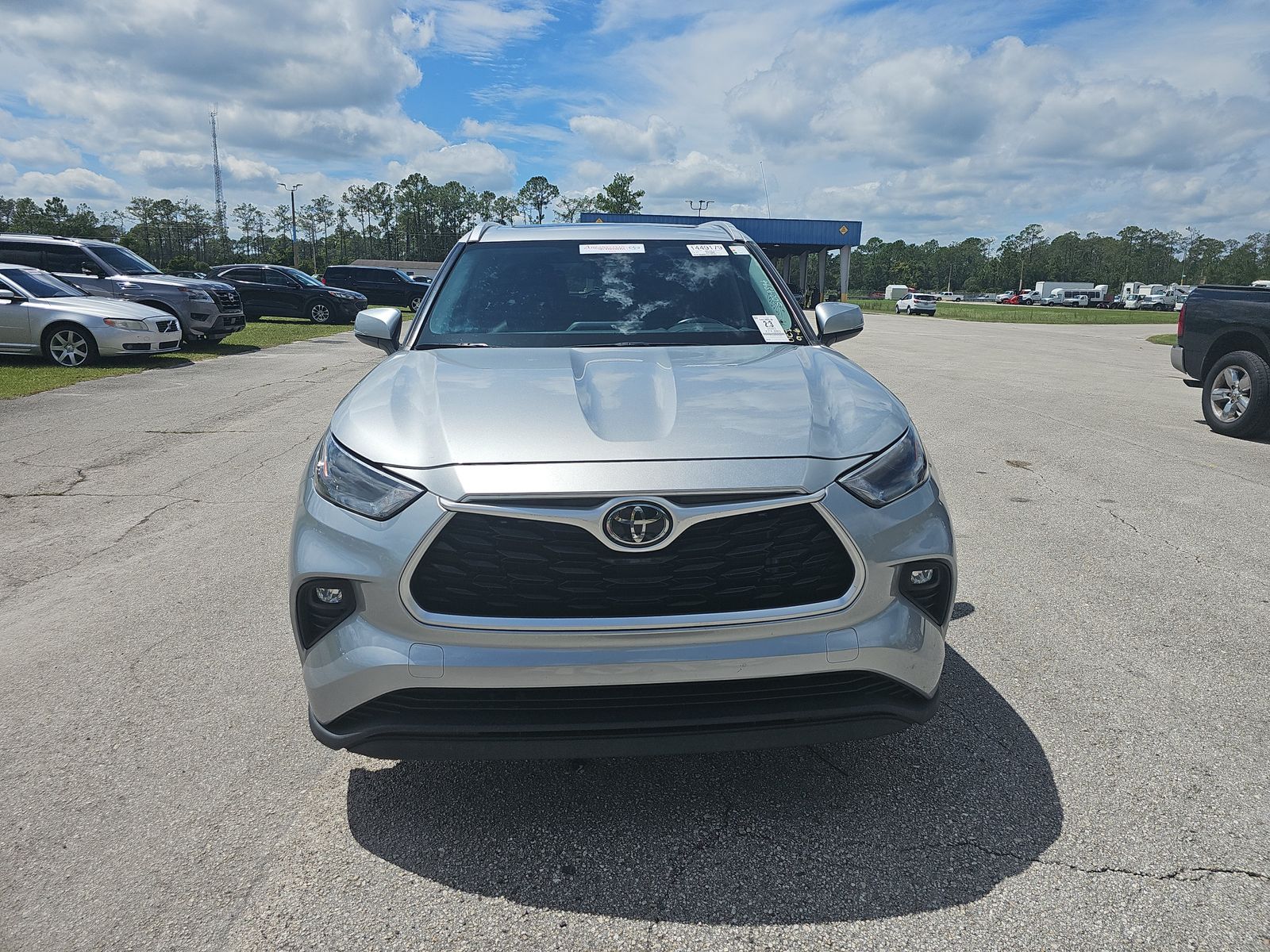 2022 Toyota Highlander XLE FWD