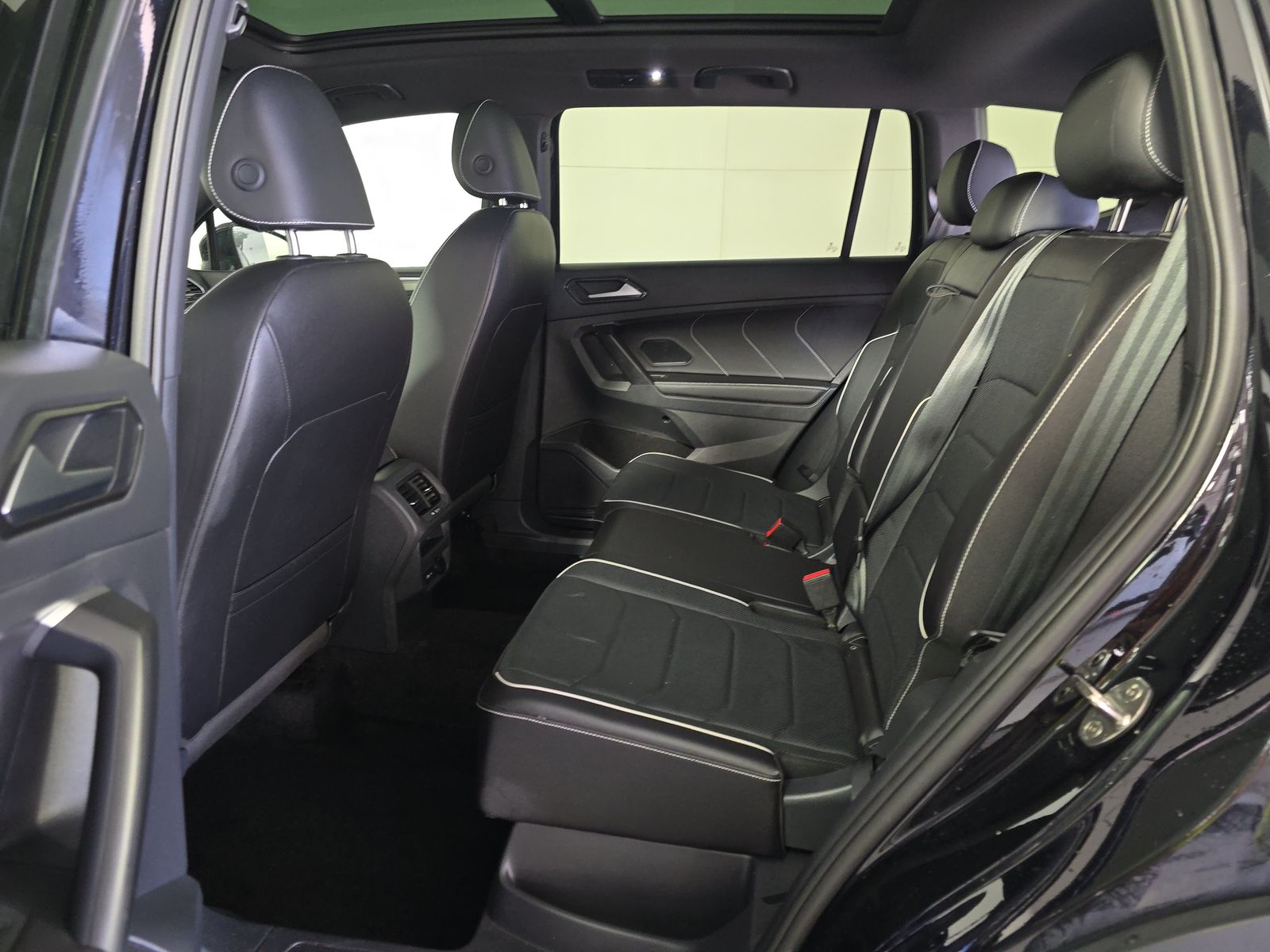 2024 Volkswagen Tiguan 2.0T SEL R-Line AWD