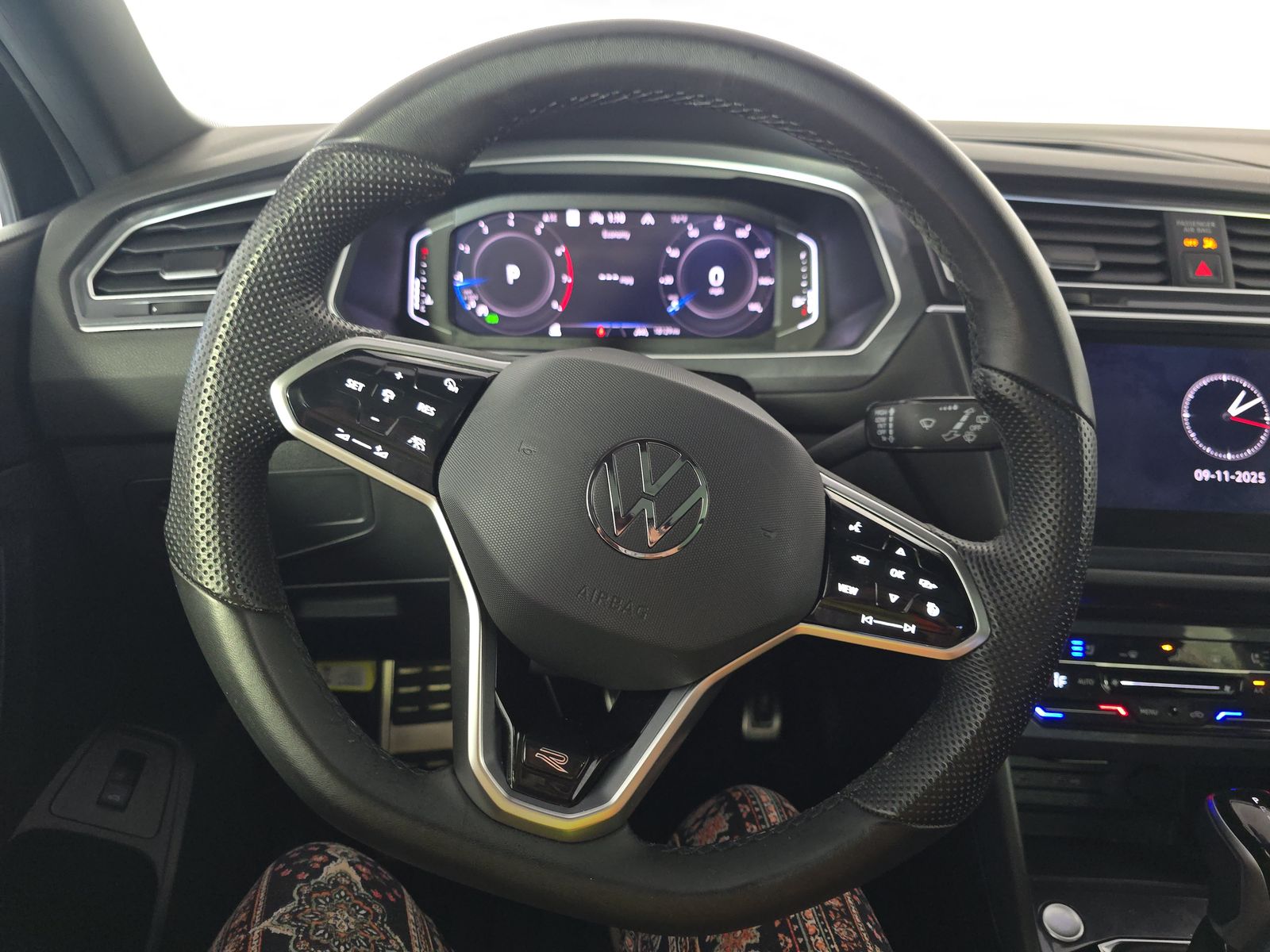 2024 Volkswagen Tiguan 2.0T SEL R-Line AWD