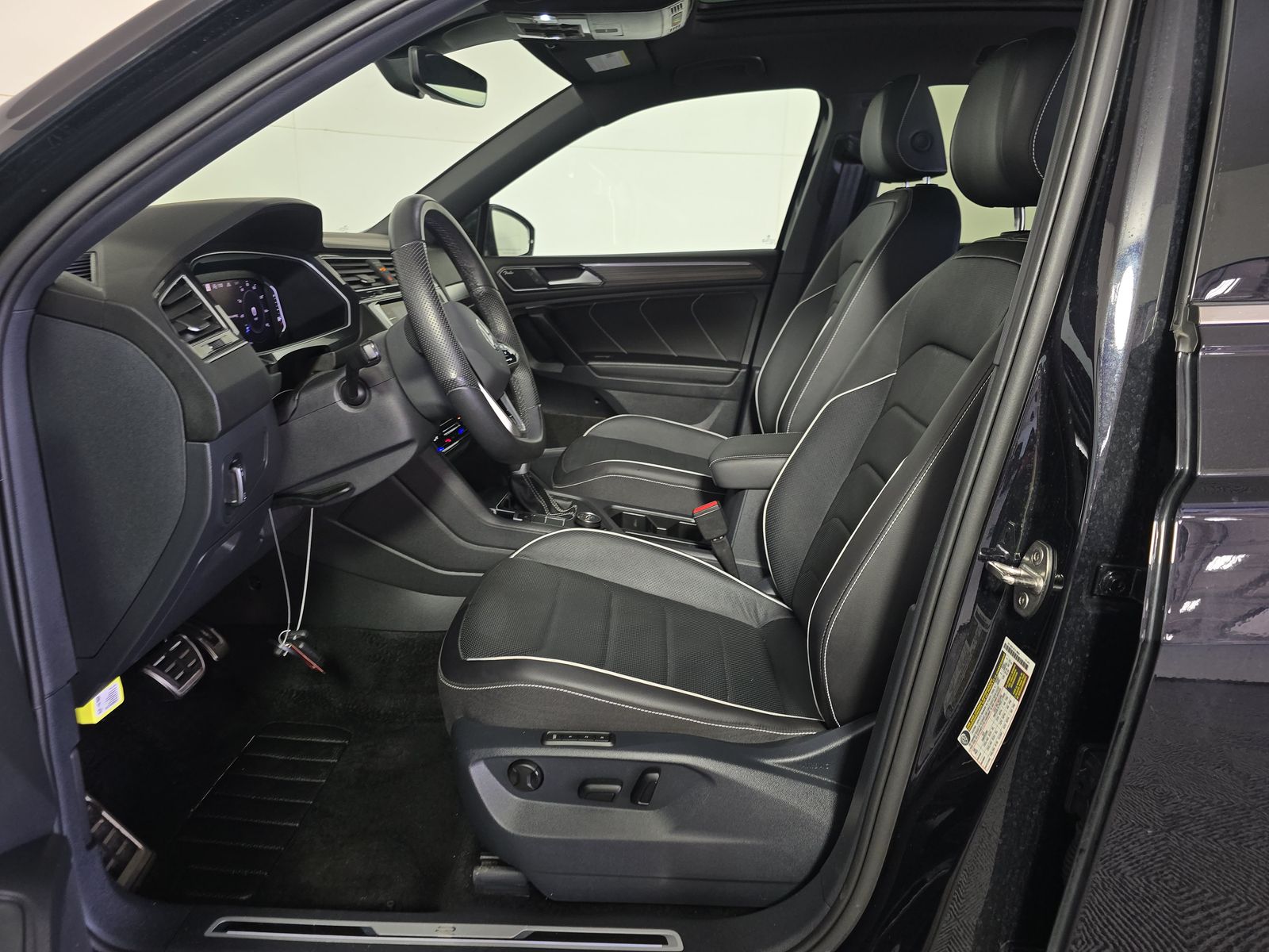 2024 Volkswagen Tiguan 2.0T SEL R-Line AWD