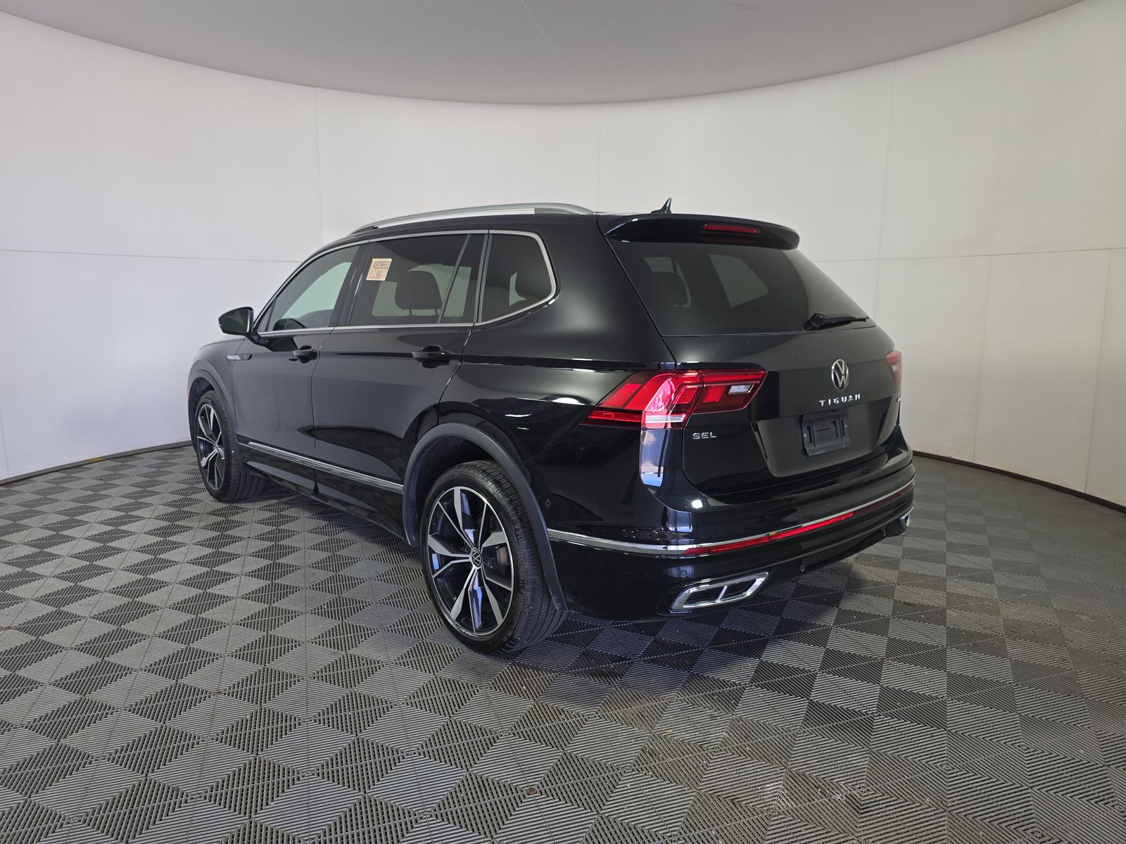 2024 Volkswagen Tiguan 2.0T SEL R-Line AWD