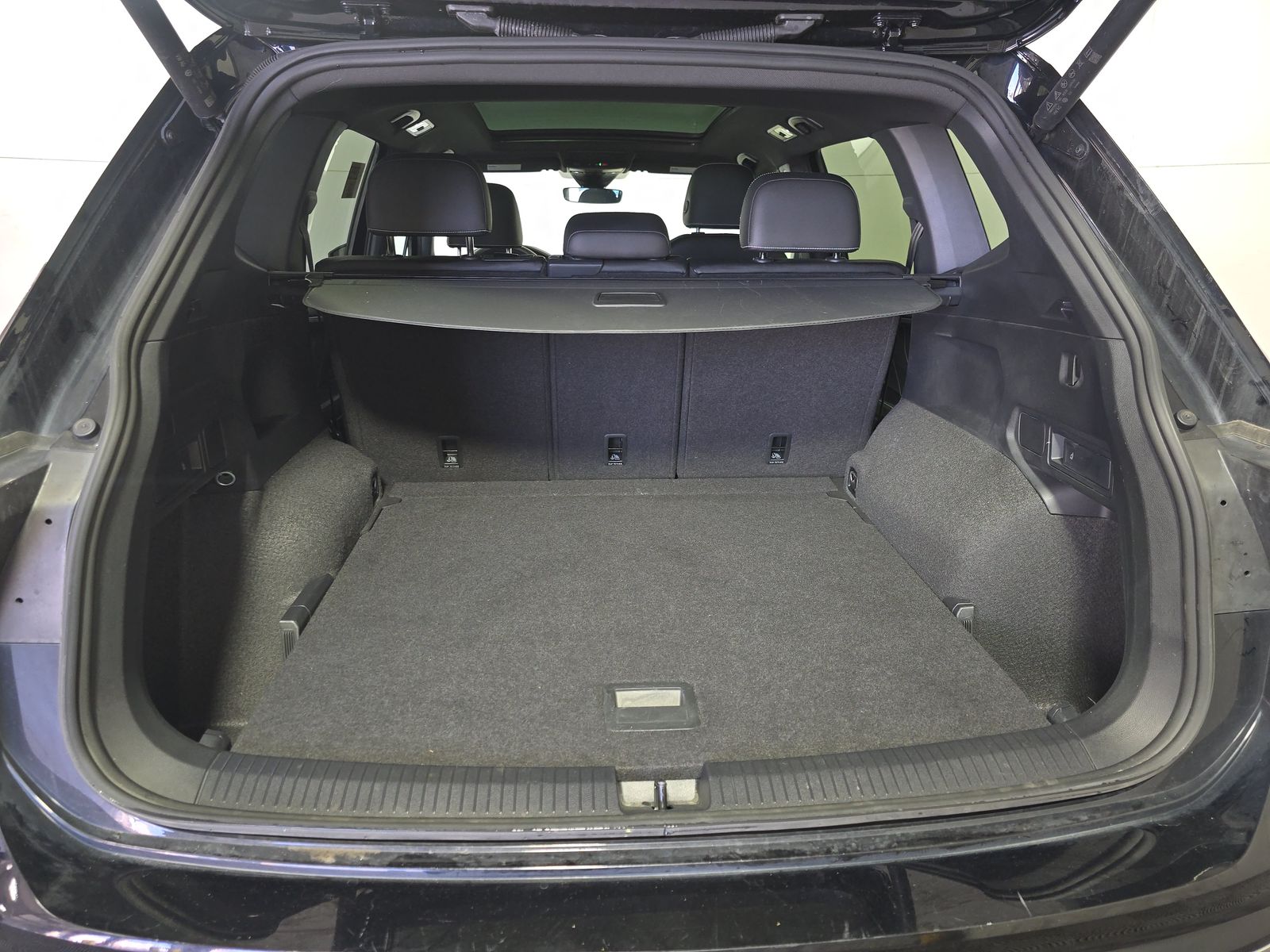 2024 Volkswagen Tiguan 2.0T SEL R-Line AWD