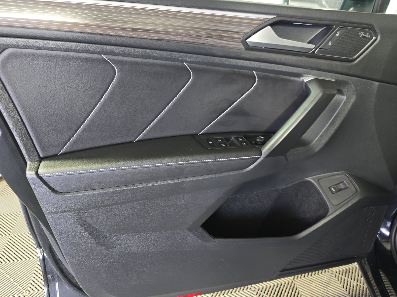 2024 Volkswagen Tiguan 2.0T SEL R-Line AWD