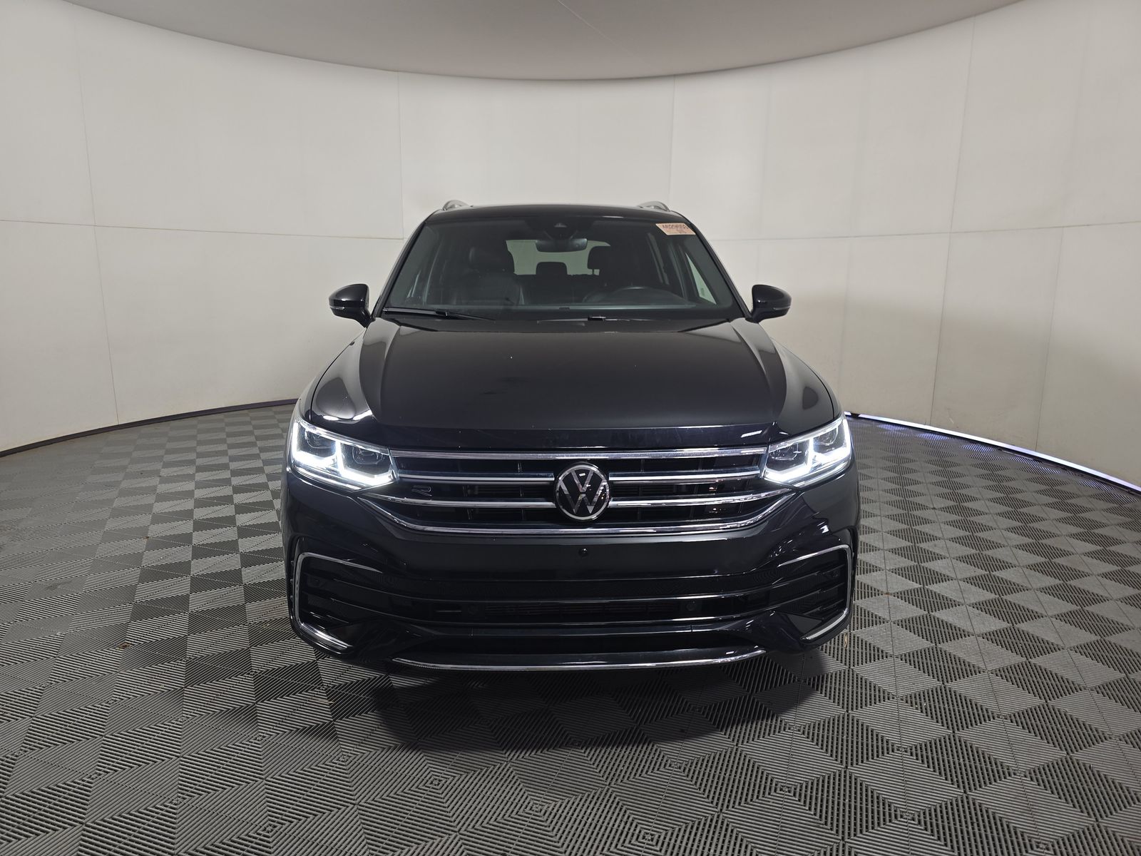 2024 Volkswagen Tiguan 2.0T SEL R-Line AWD