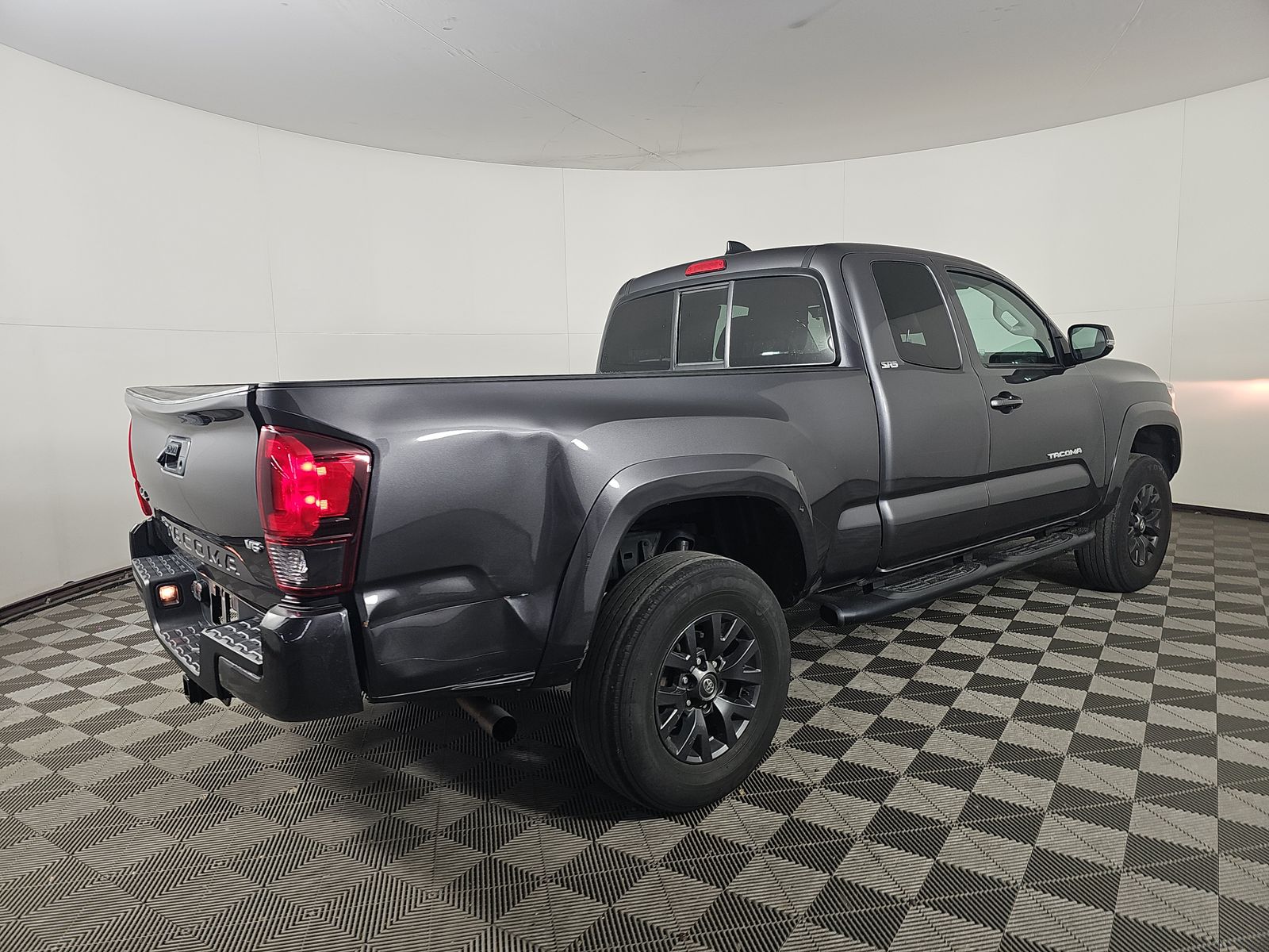 2022 Toyota Tacoma SR5 AWD