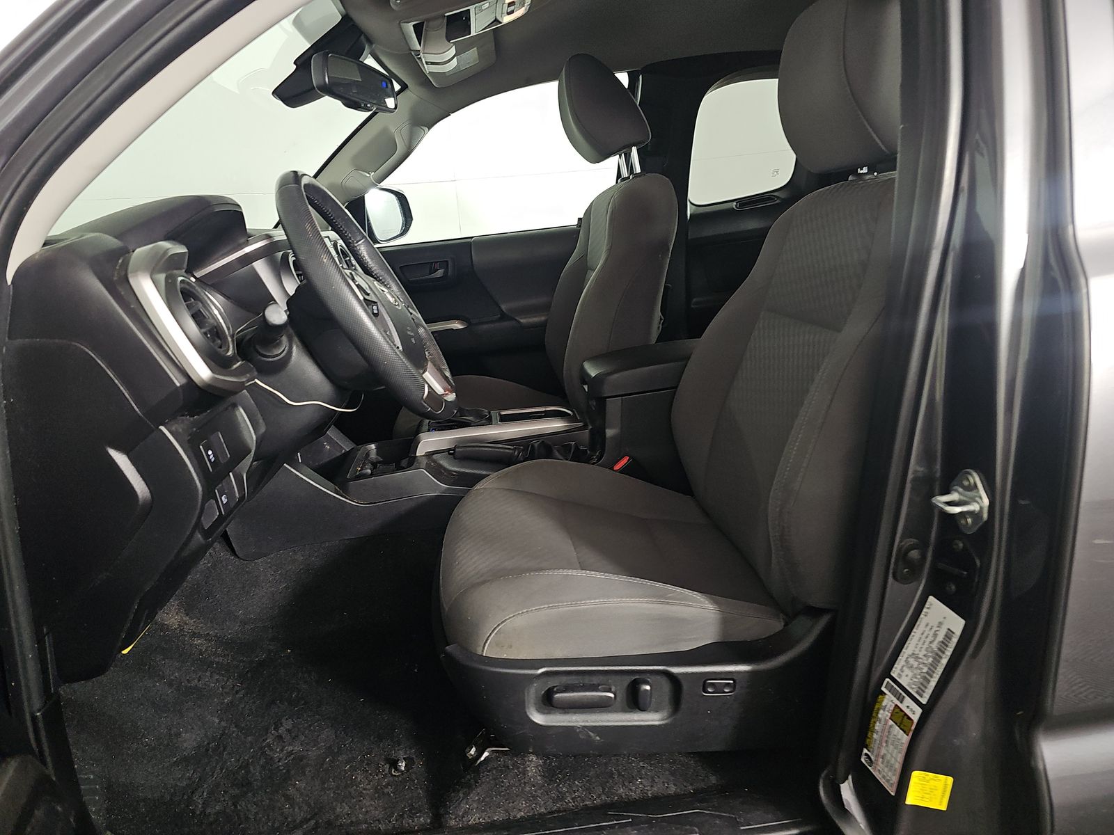 2022 Toyota Tacoma SR5 AWD