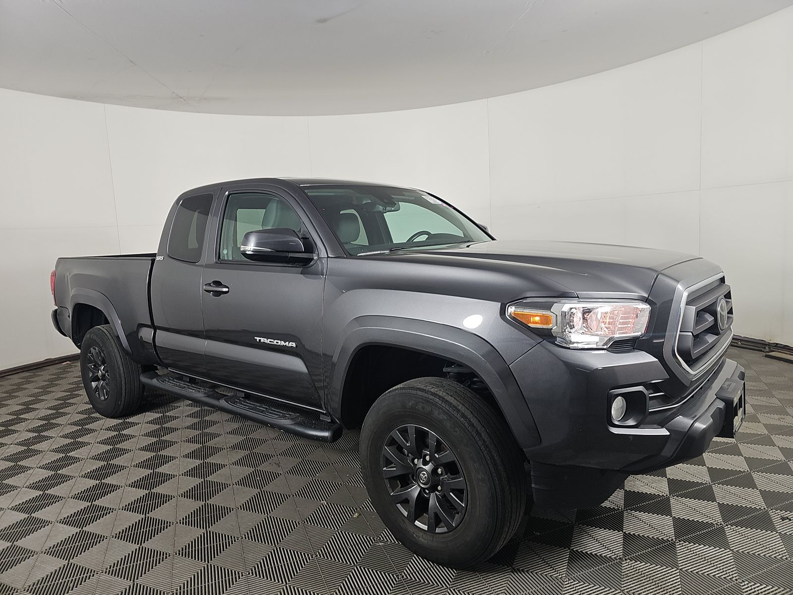 2022 Toyota Tacoma SR5 AWD