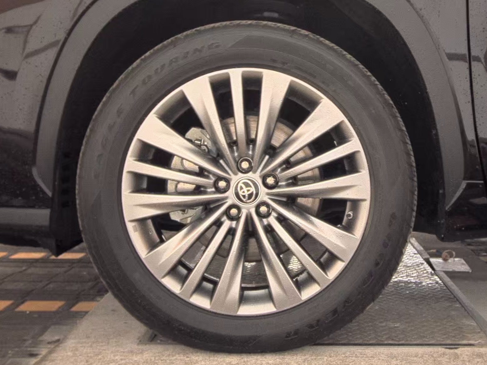 2021 Toyota Highlander Hybrid Platinum FWD