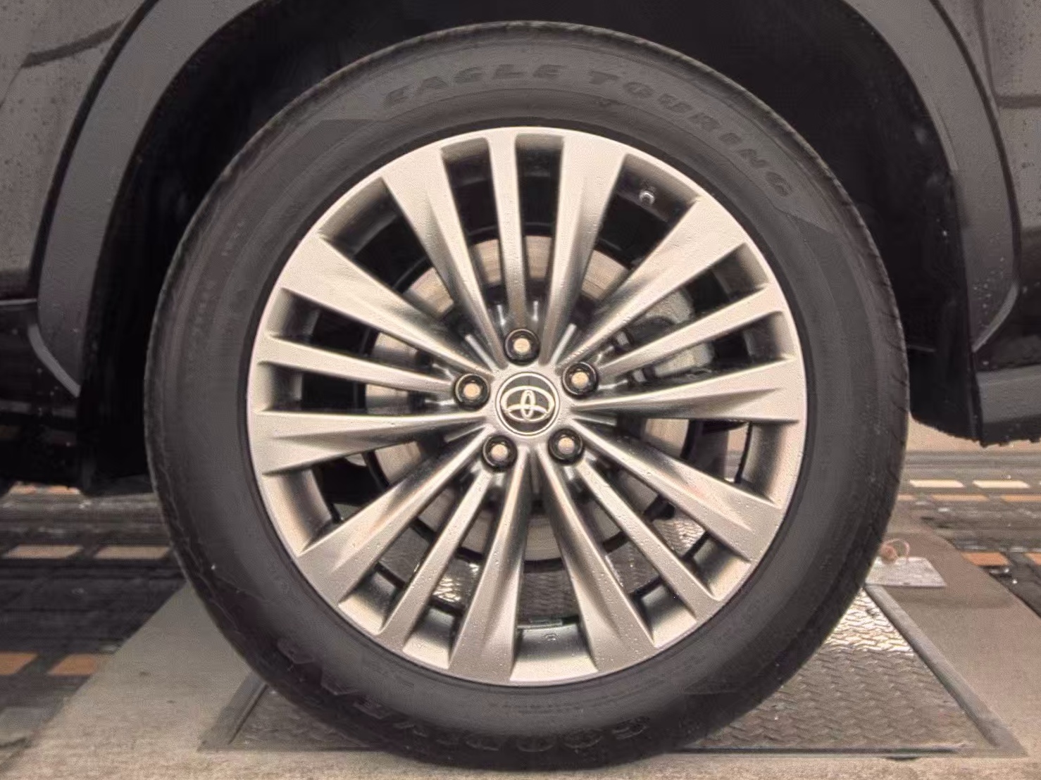 2021 Toyota Highlander Hybrid Platinum FWD