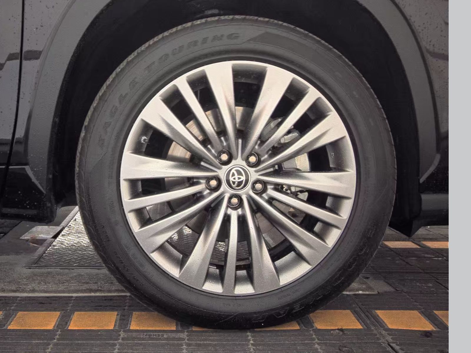 2021 Toyota Highlander Hybrid Platinum FWD