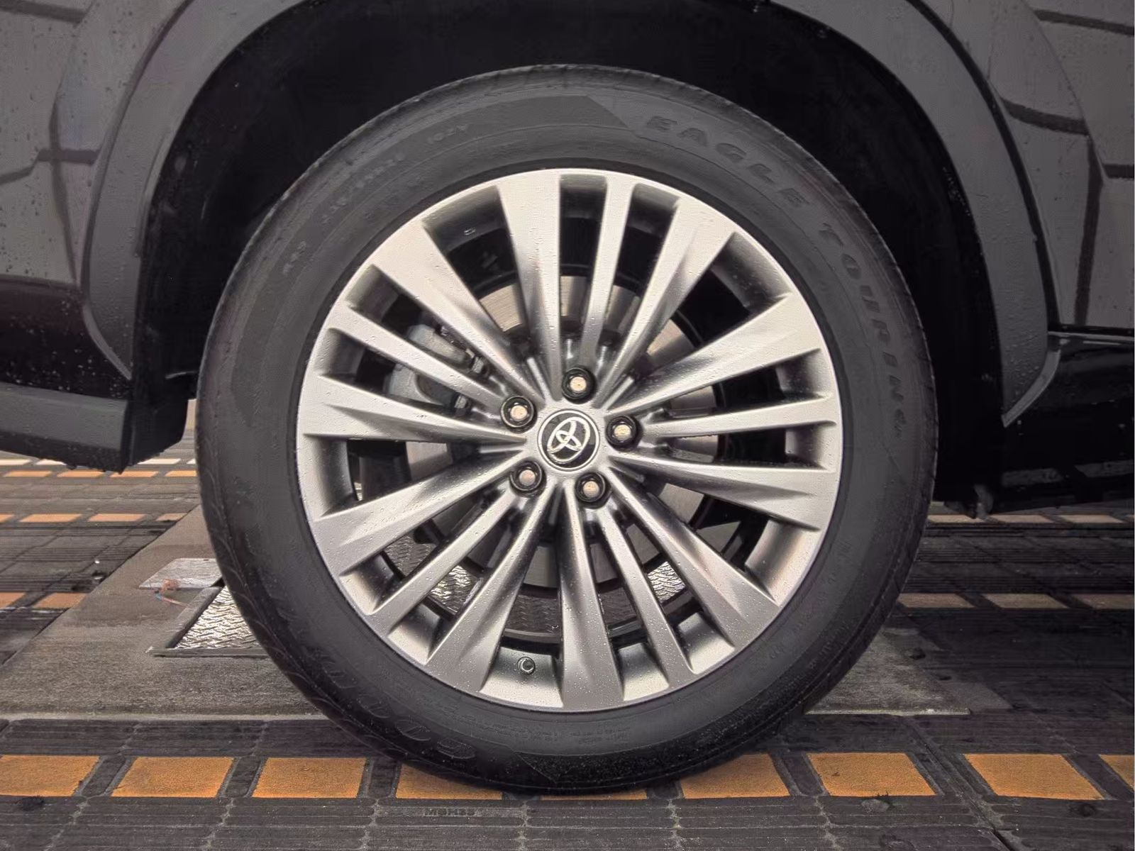 2021 Toyota Highlander Hybrid Platinum FWD