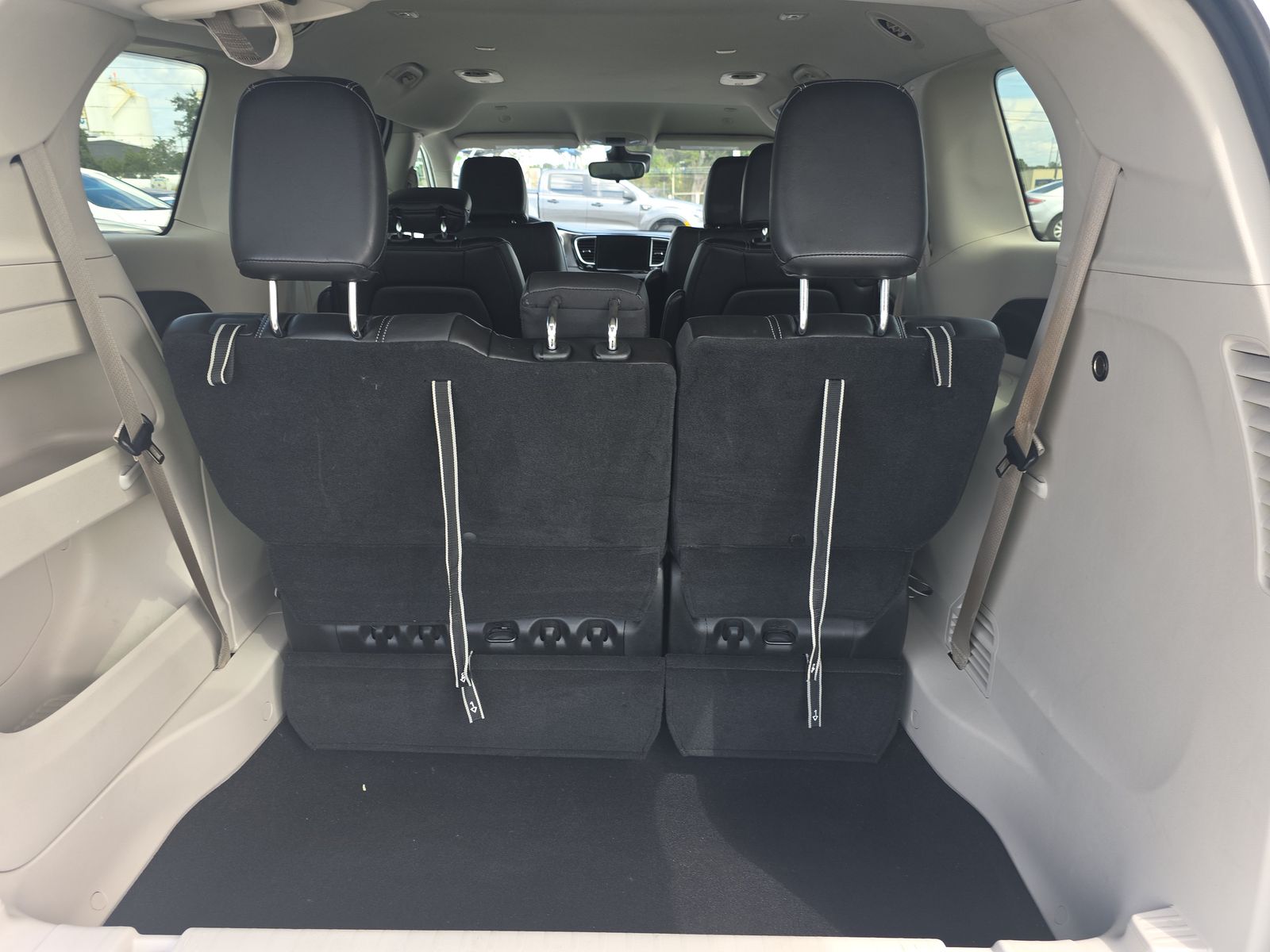 2023 Chrysler Pacifica Touring L FWD