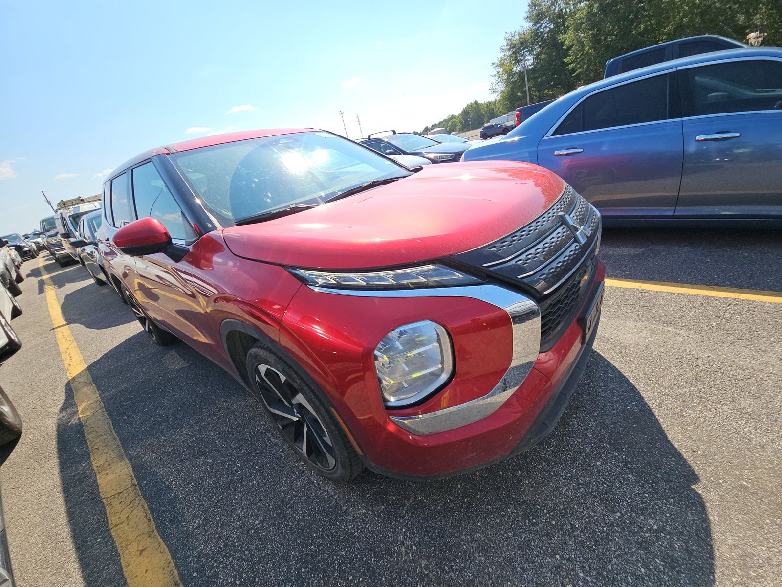 2022 Mitsubishi Outlander ES FWD